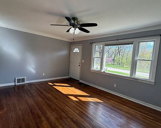 2nd image of 2820 Seely Ave SE