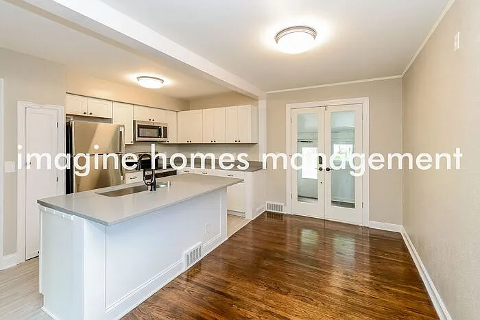 4 bed, 1.5 bath, 1234 sqft, $2,699 — Photo 4