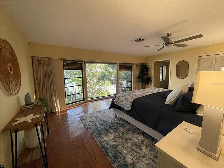 421 Waterside Ln — Photo 22