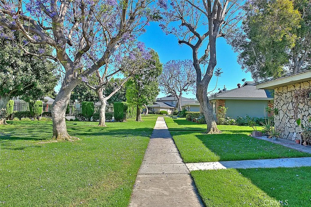 2 bed, 804 sqft, $2,500 — Photo 3
