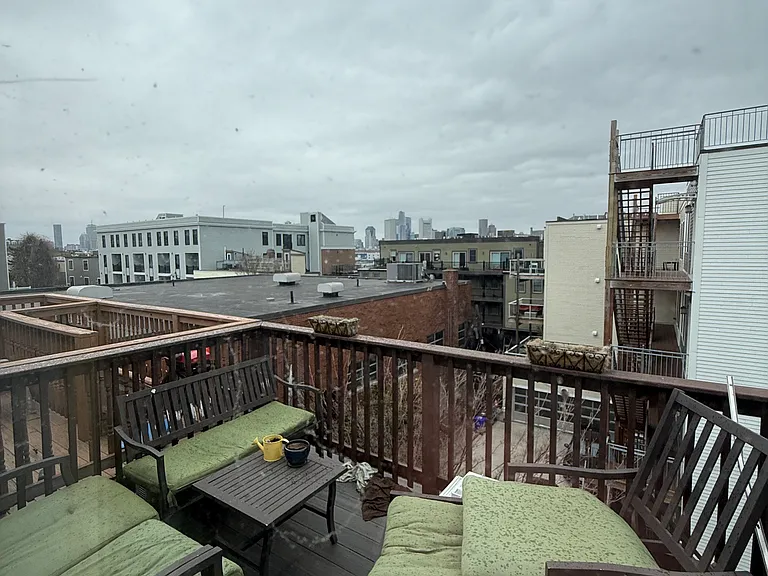 452 E 3rd St #2 — Photo 16