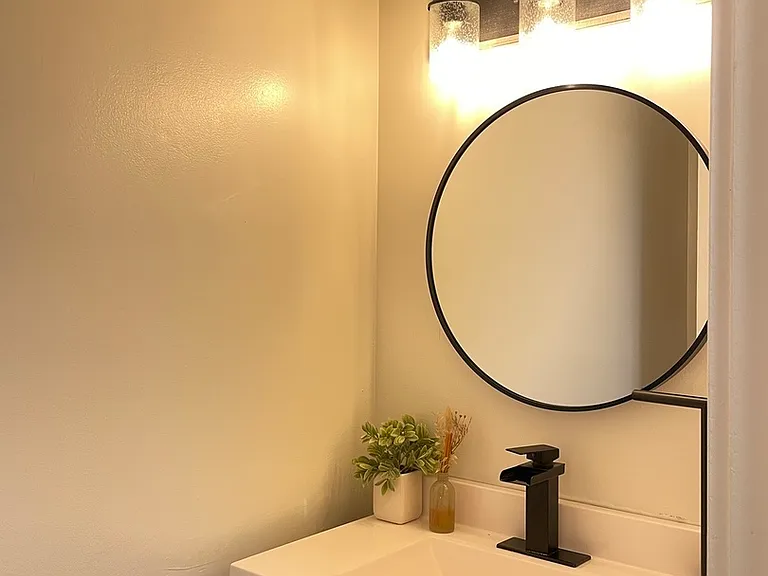 4 Parkside Ct #7 — Photo 13