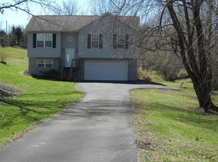 109 Ridgeview Dr, Gray, TN 37615