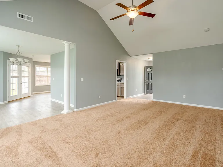 2860 Foxcroft Cir — Photo 4