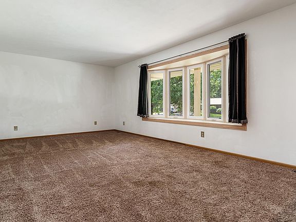 5th image of 11687 Tranary Ct