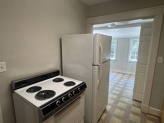 5th image of 932 E Fairview Ave #D-167