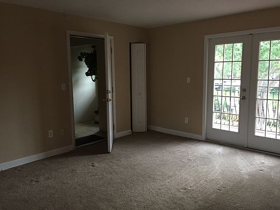 4th image of 4521 Overlook Dr NE Unit D