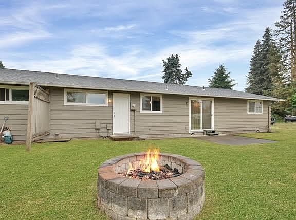 3rd image of 3203 Laurel Ln #3203