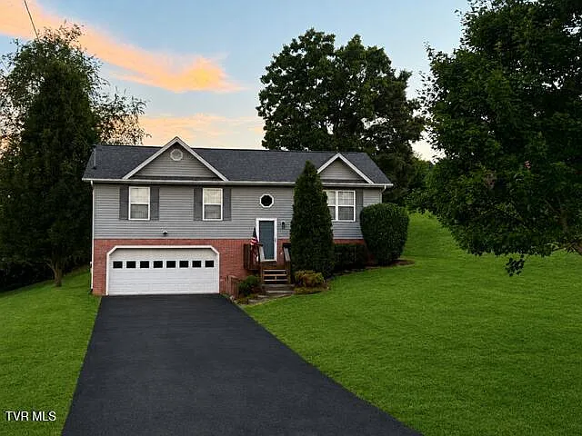 371 Mockingbird Pl