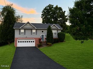 371 Mockingbird Pl, Jonesborough, TN 37659