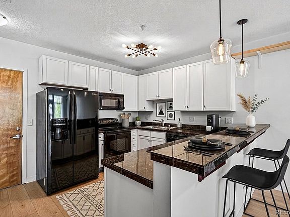 3rd image of 3101 Blake Street #205