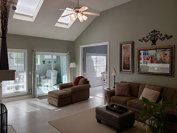 2nd image of 112 Ashwood Way
