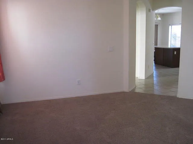 2721 E Le Grand Loop — Photo 5