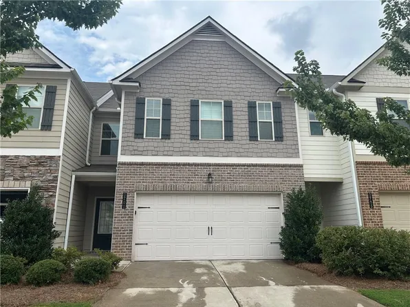 3701 Prospect Point Dr, Oakwood, GA 30566