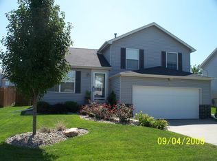 17419 Emiline St, Omaha, NE 68136