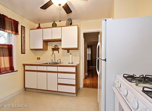 4th image of 8720 S Sacramento Ave
