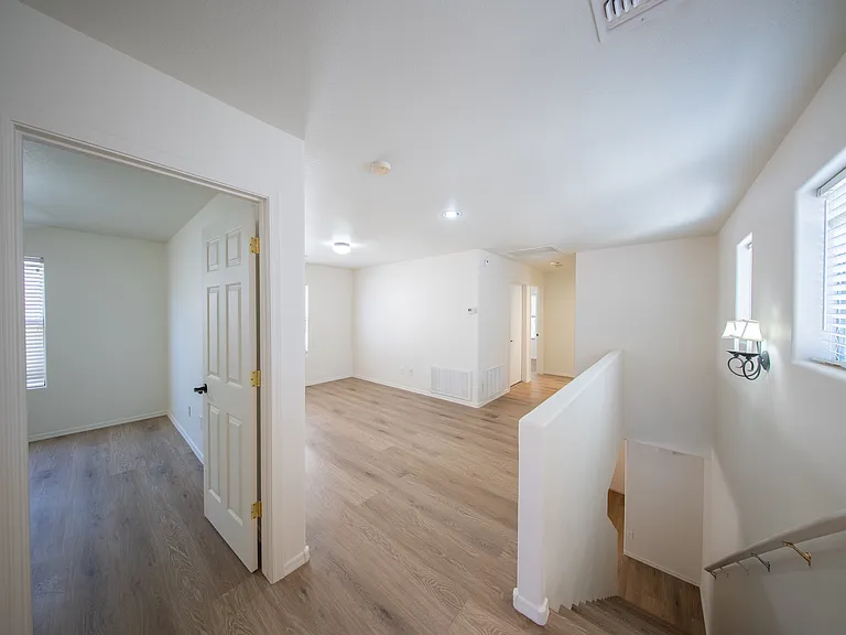 21160 E Avenida Del Valle — Photo 10