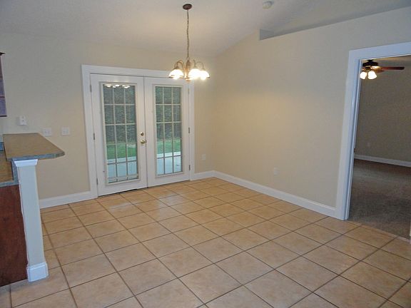 5th image of 301 N Cherry St