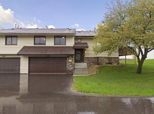 6647 Falstaff Rd, Woodbury, MN 55125