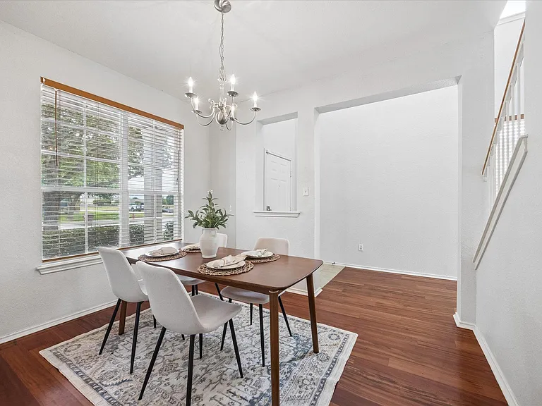 13504 Richard Nixon St — Photo 2