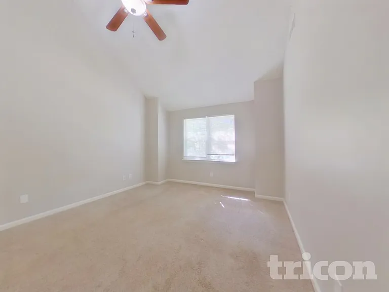 235 Chattaroy Dr — Photo 8
