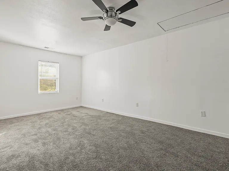 506 Greenbay Ave — Photo 23