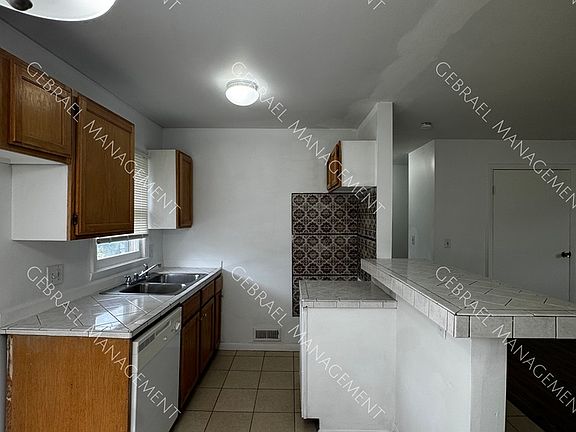 2nd image of 1601 N Virginia Ave #2