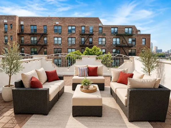 53-10 90th St #4A, Elmhurst, NY 11373