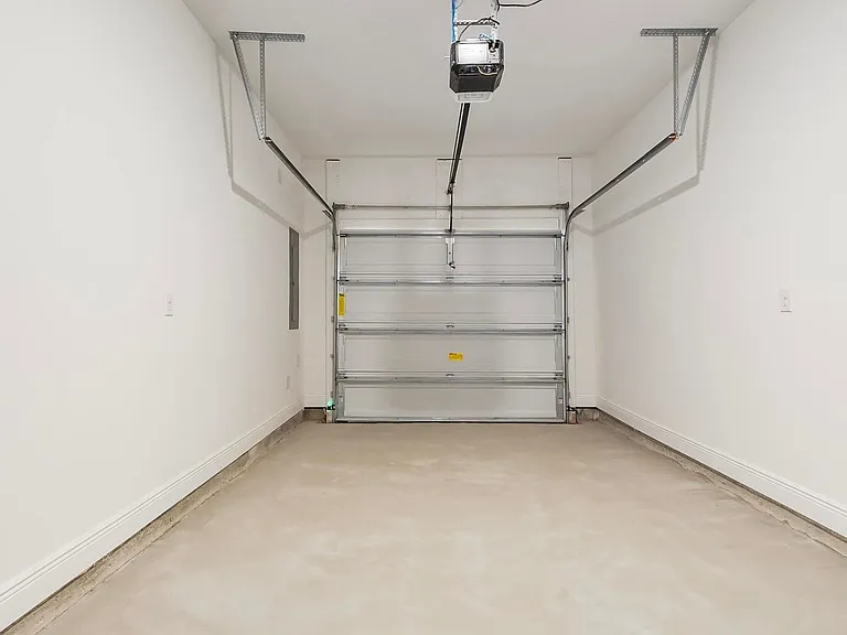 532 Melrose Way — Photo 33