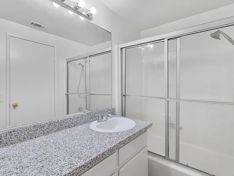 14437 Birchwood Dr — Photo 5