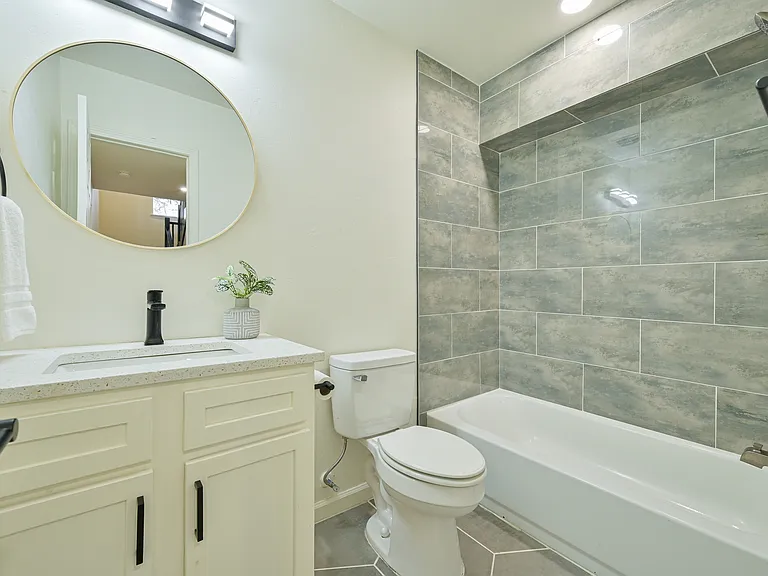 4330 Granger Ave — Photo 38
