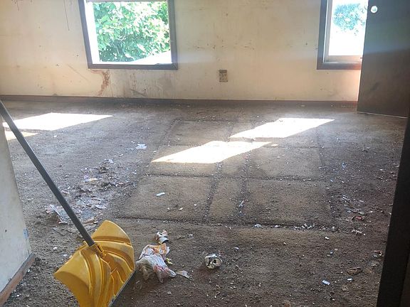 5th image of 129 S Terrace Ave