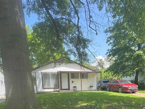 131 Grampian Rd, Saint Louis, MO 63137