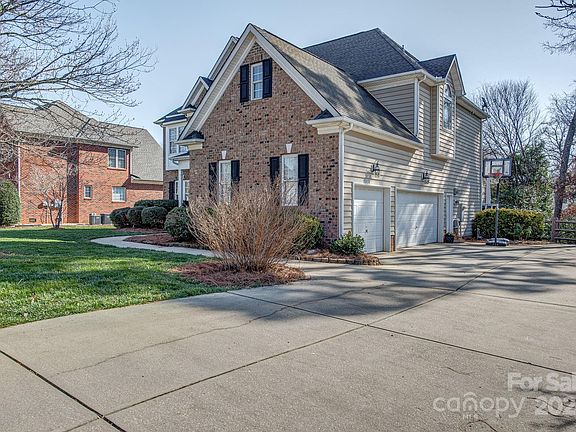 4th image of 4260 Belle Meade Cir