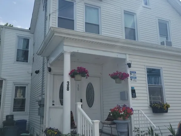 38 Taylor St, Newark City, NJ 07104