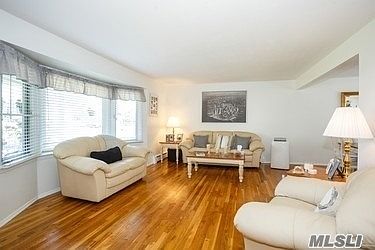 3rd image of 44 Cannon Dr