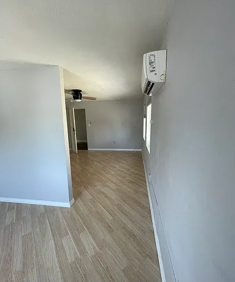 1508 Dolphin St — Photo 7