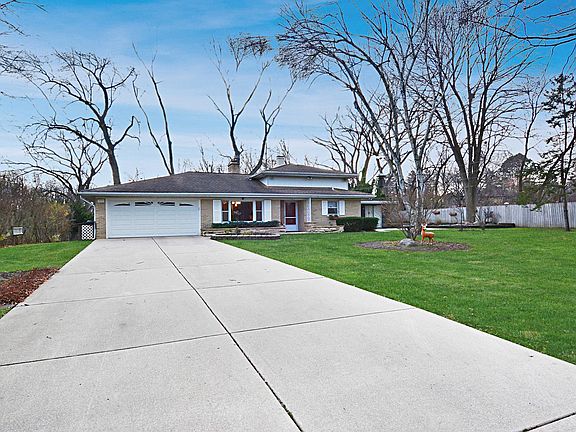 2nd image of 1492 N Louise Ln