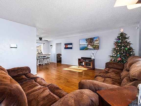 2nd image of 1491 Dana Ln