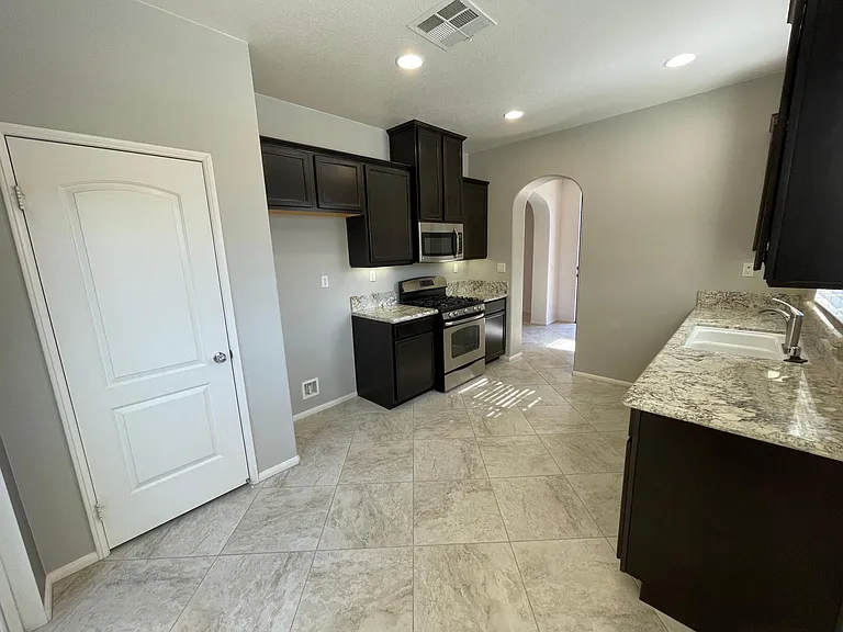 37451 Paseo Tulipa — Photo 6