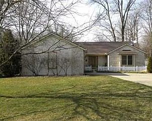 1st image of 60115 Fellows St