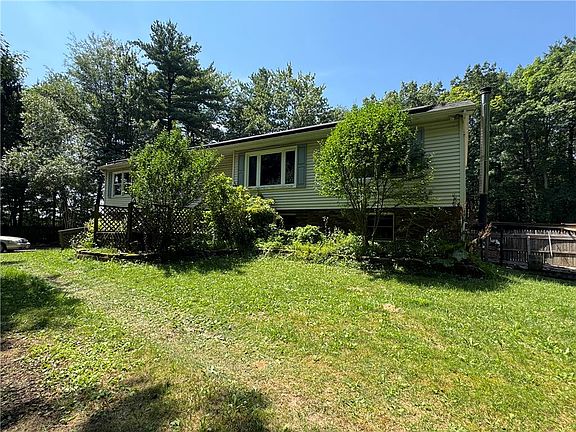3rd image of 629 Carney Rd