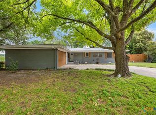 2215 N 9th St, Temple, TX 76501