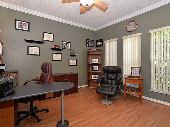 5th image of 208 Dalewood Ct