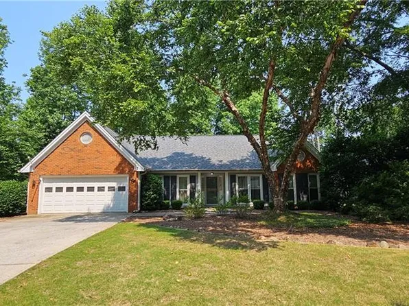 2123 Condor Dr, Lawrenceville, GA 30044