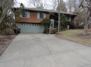 905 Weeber St, Iowa City, IA 52246