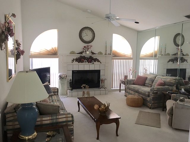 1st image of 809 Stratford Dr