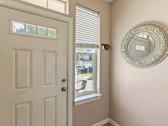 4th image of 8800 NE 40th Pl