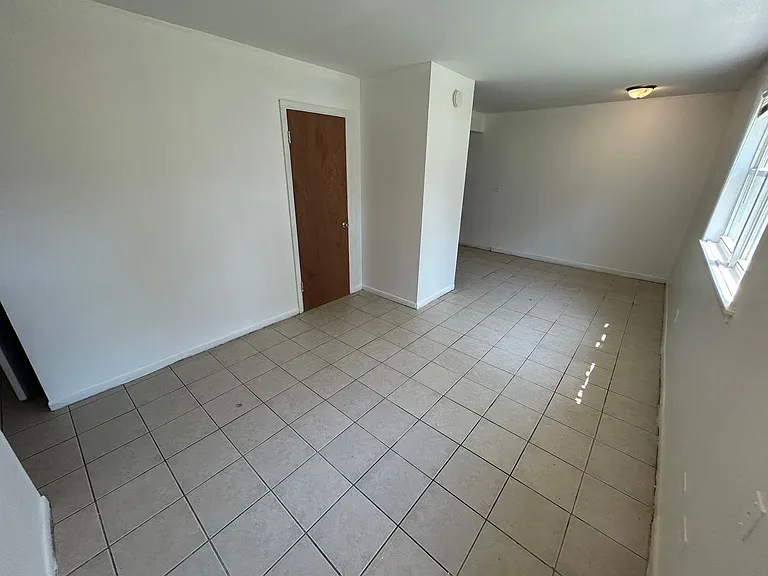 1220 Marengo Ave — Photo 5