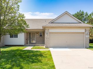 41270 Chancellor Ct, Clinton Township, MI